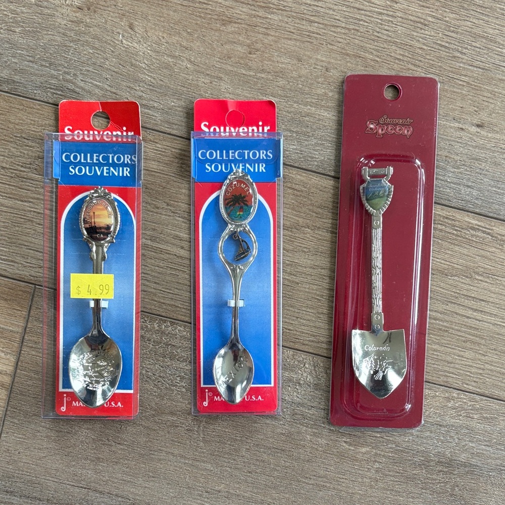 Collectors Souvenir Spoon Set